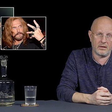 Прибытие, Шпионы по соседству, Война против всех