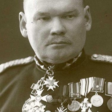 Петерис Сникерс - врач, генерал, коллекционер...