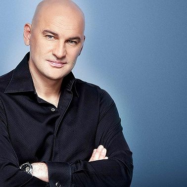 #70 Радислав Гандапас: нужно 10 лет думать о деньгах, чтобы потом о них забыть